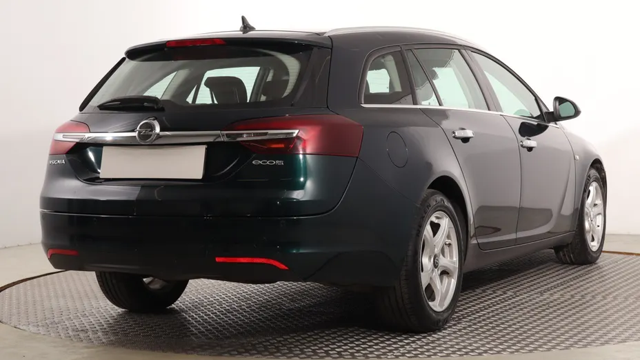 Opel Insignia -