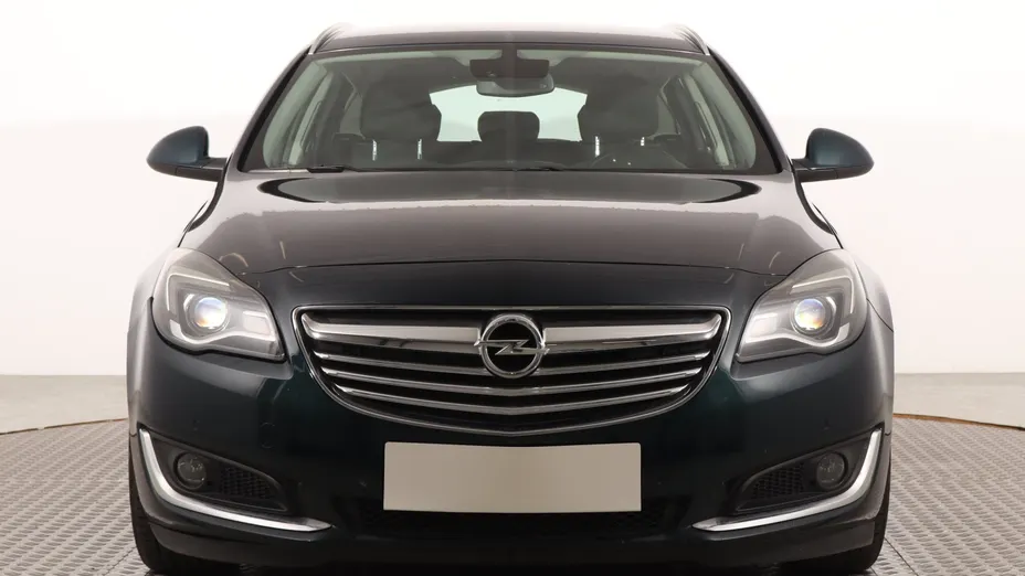 Opel Insignia -