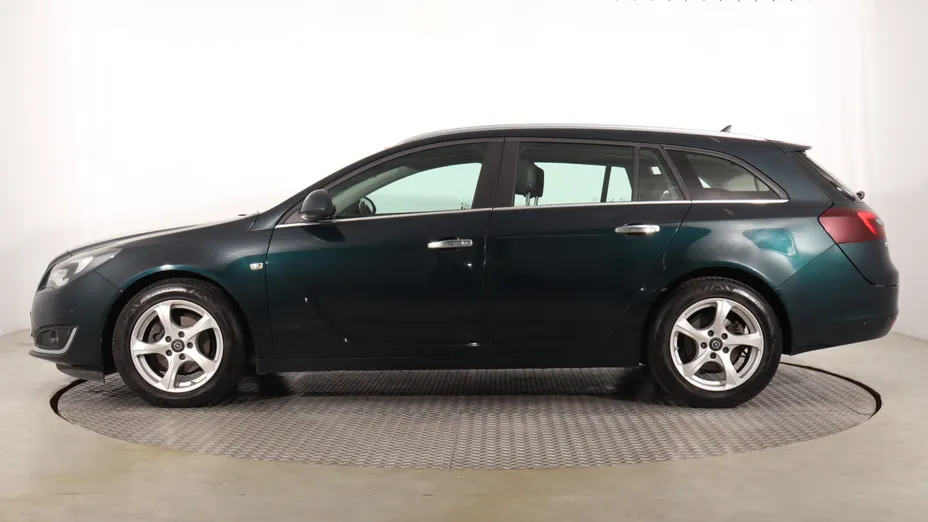 Opel Insignia -