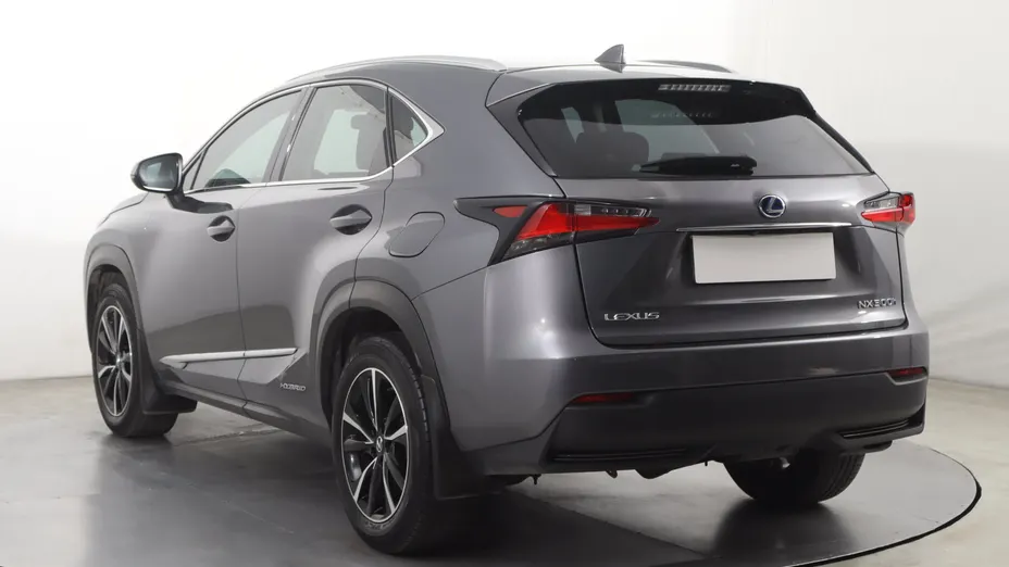 Lexus NX -