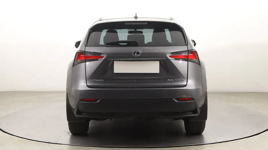 Lexus NX -