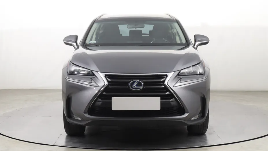 Lexus NX -