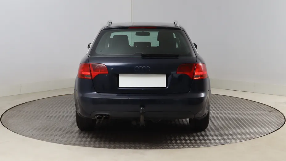 Audi A4 -