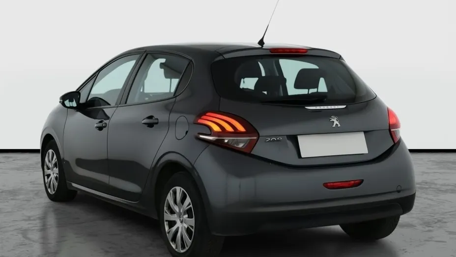 Peugeot 208 -