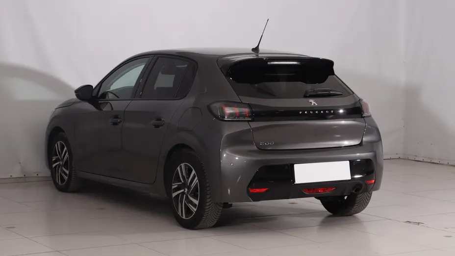 Peugeot 208 -