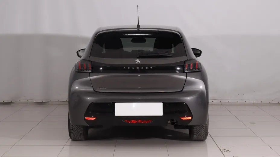 Peugeot 208 -