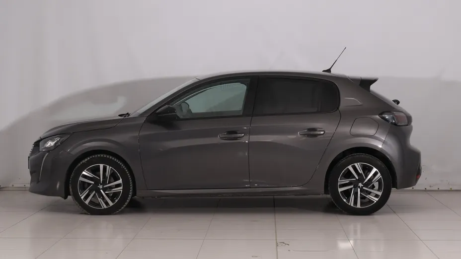 Peugeot 208 -