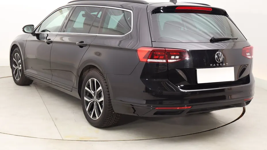 VW Passat -