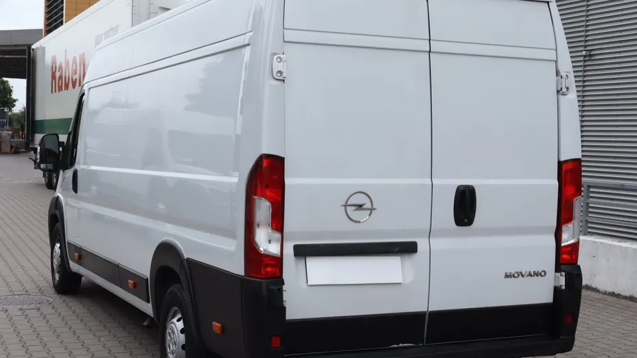 Opel Movano -