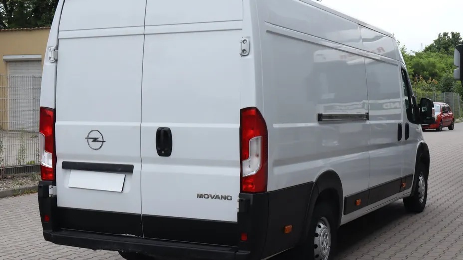 Opel Movano -