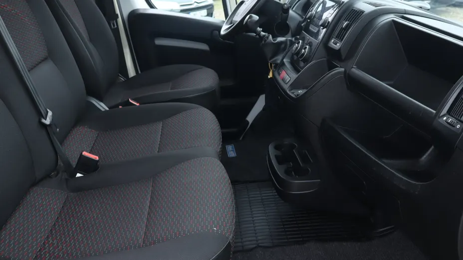 Opel Movano -