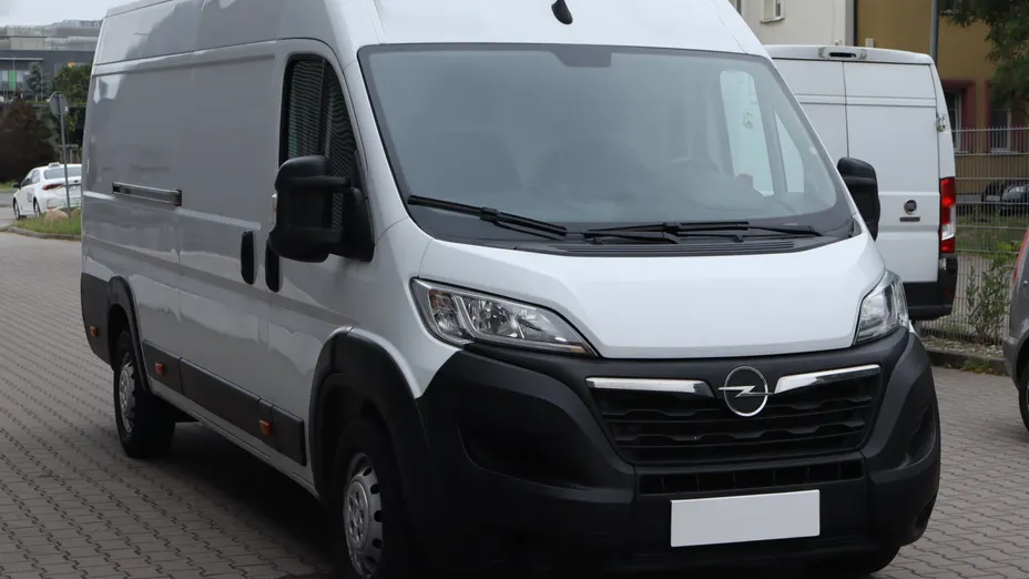 Opel Movano -