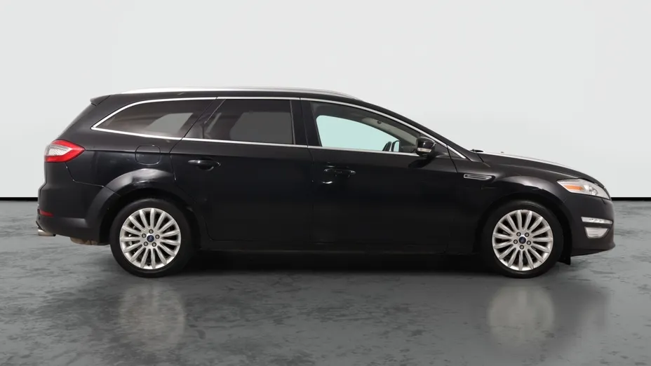 Ford Mondeo -