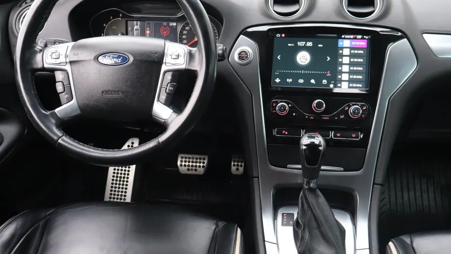 Ford Mondeo -