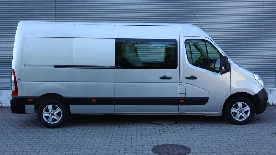 Opel Movano -