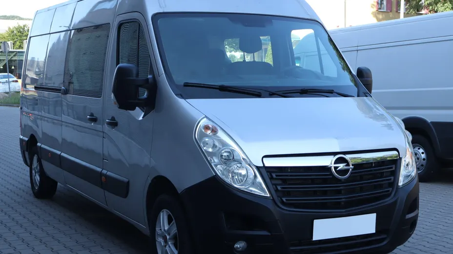 Opel Movano -