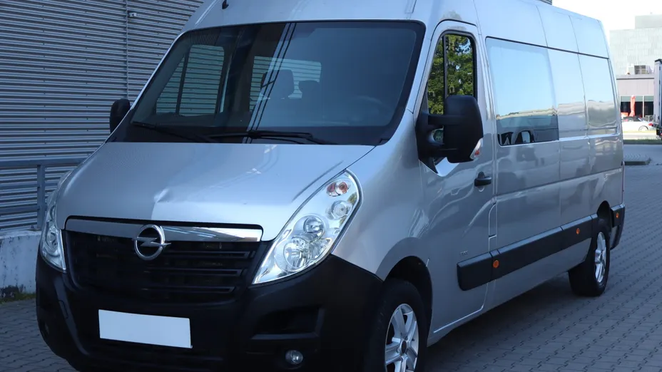 Opel Movano -