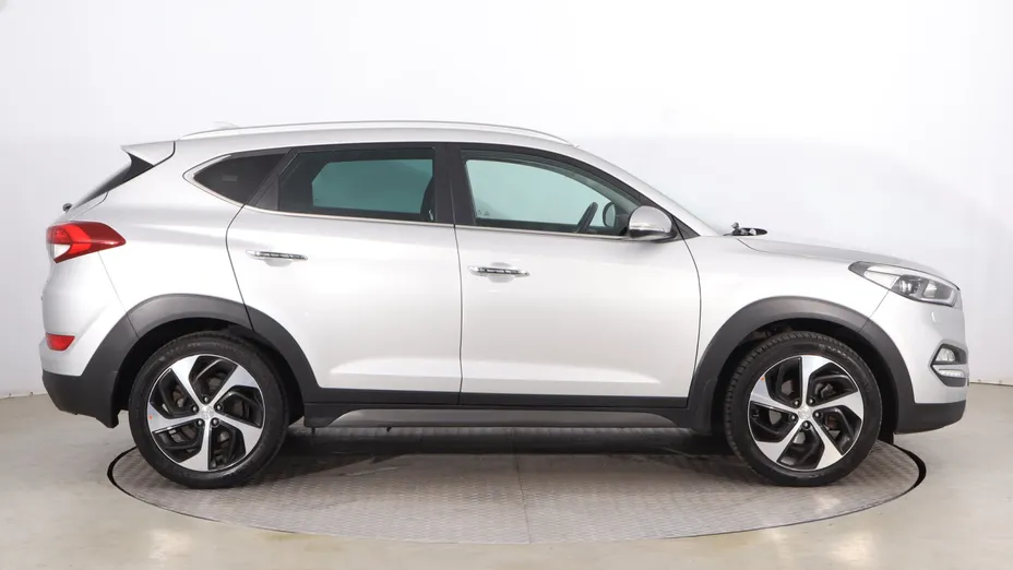 Hyundai Tucson -