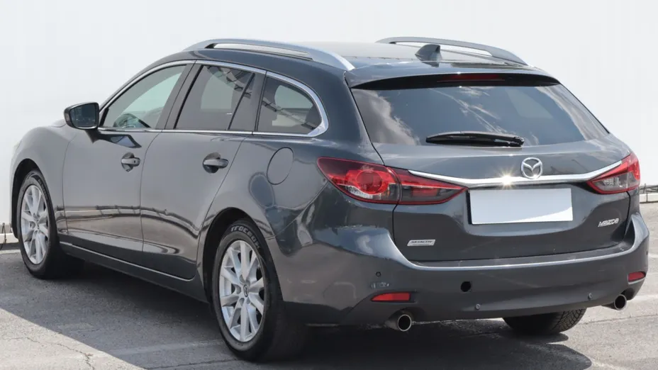 Mazda 6 -