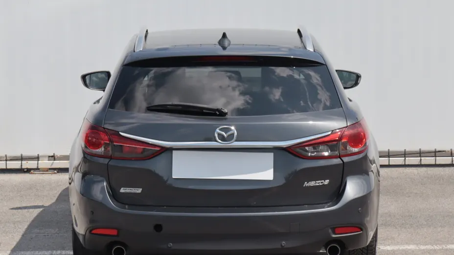Mazda 6 -