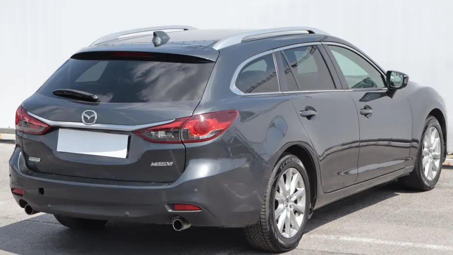 Mazda 6 -
