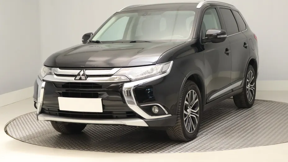 Mitsubishi Outlander -