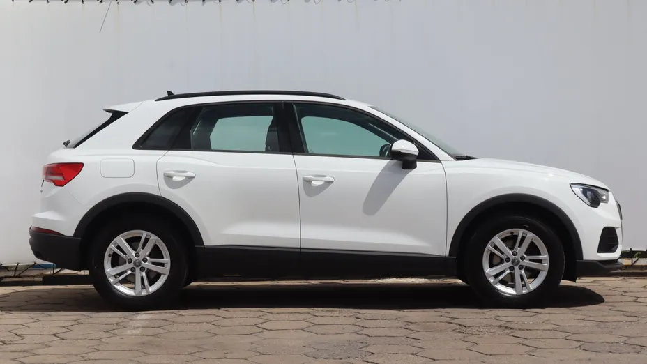 Audi Q3 -