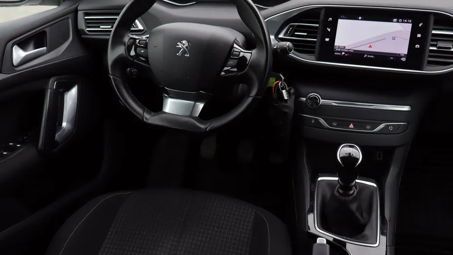 Peugeot 308 -