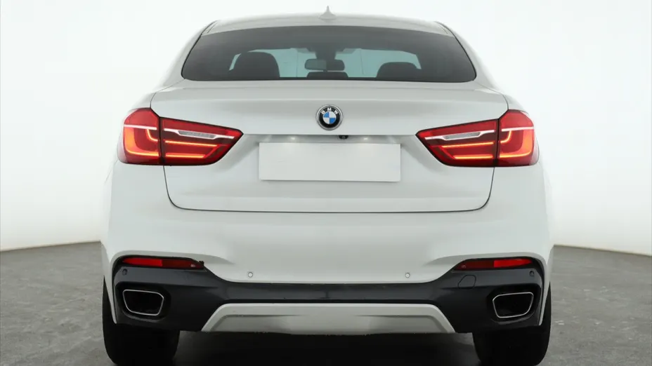 BMW X6 -
