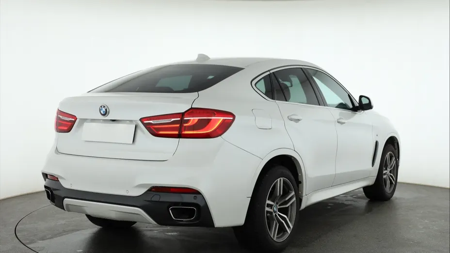 BMW X6 -