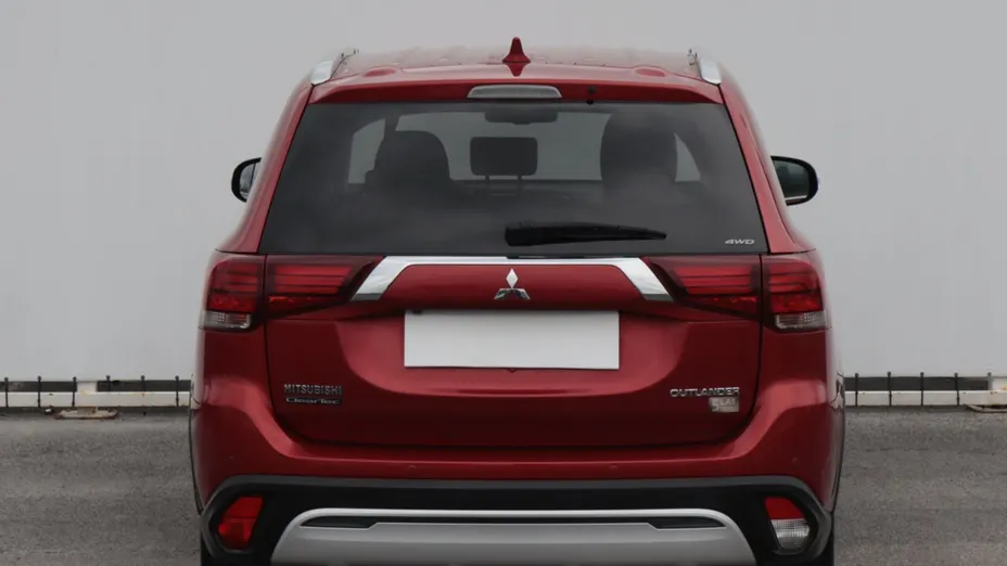 Mitsubishi Outlander -