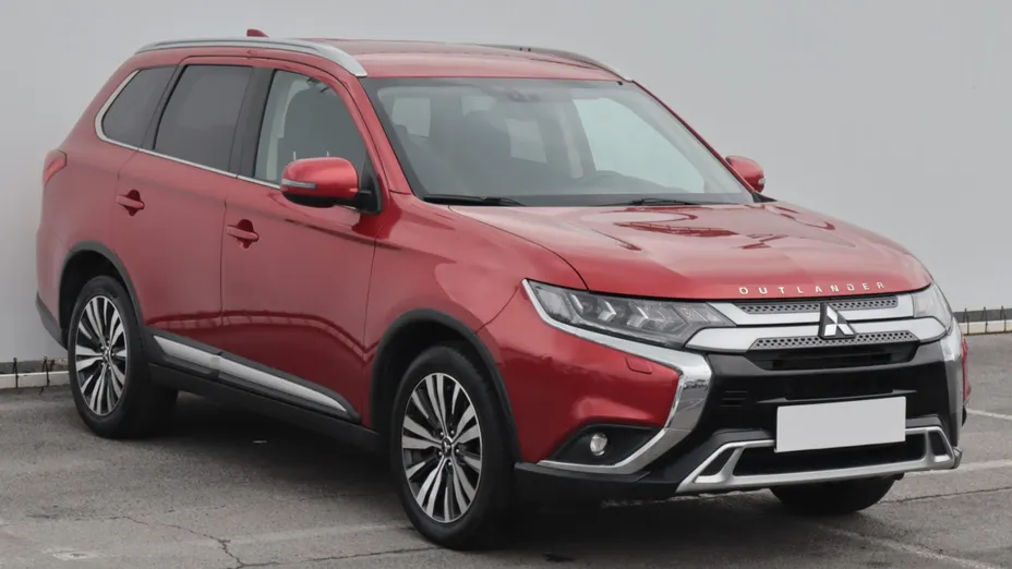 Mitsubishi Outlander -