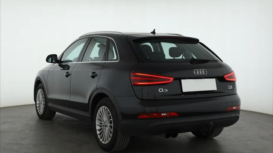 Audi Q3 -