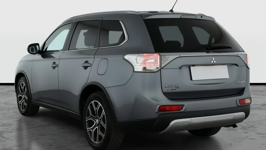 Mitsubishi Outlander -