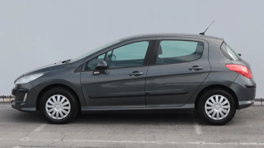 Peugeot 308 -