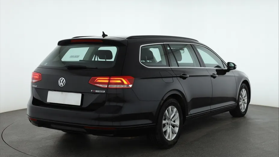 VW Passat -