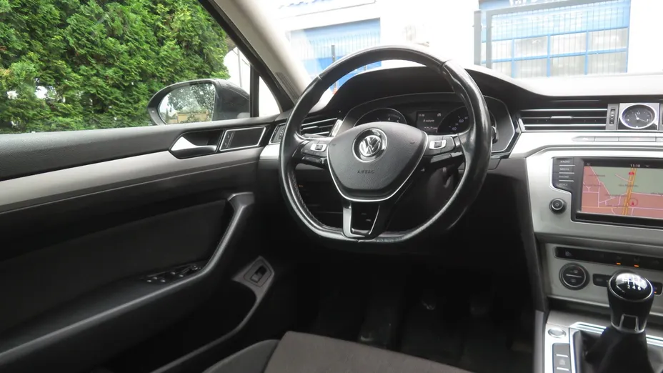 VW Passat -
