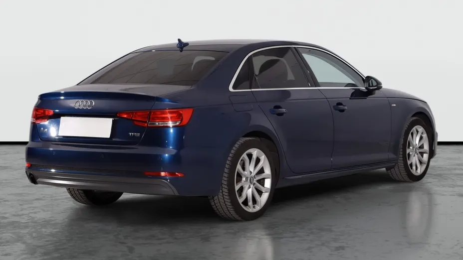 Audi A4 -