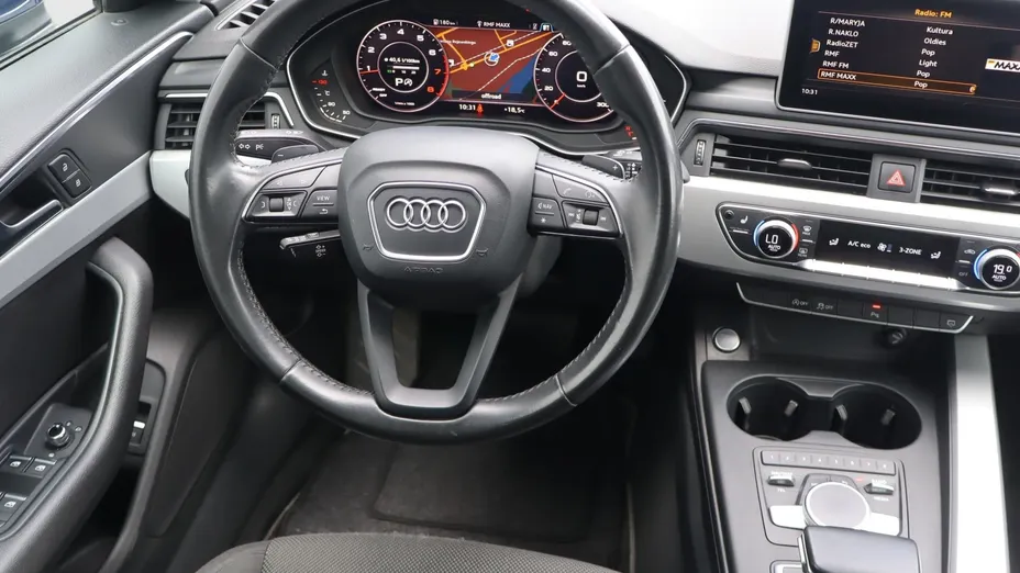 Audi A4 -