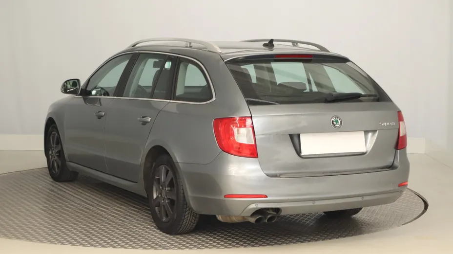 Skoda Superb -
