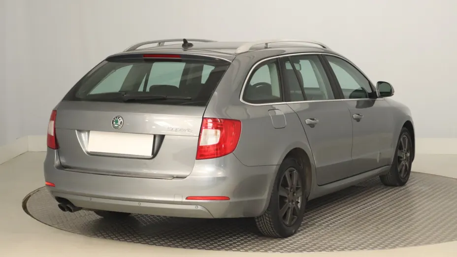 Skoda Superb -