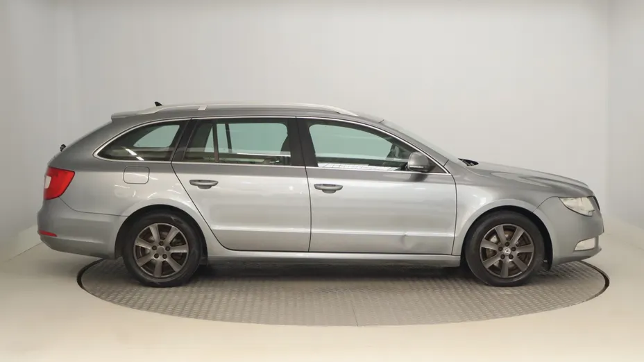 Skoda Superb -