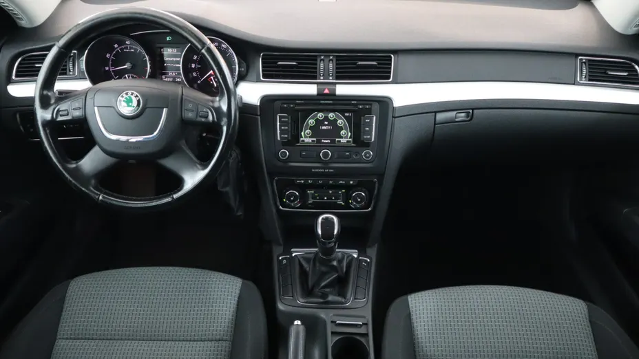 Skoda Superb -
