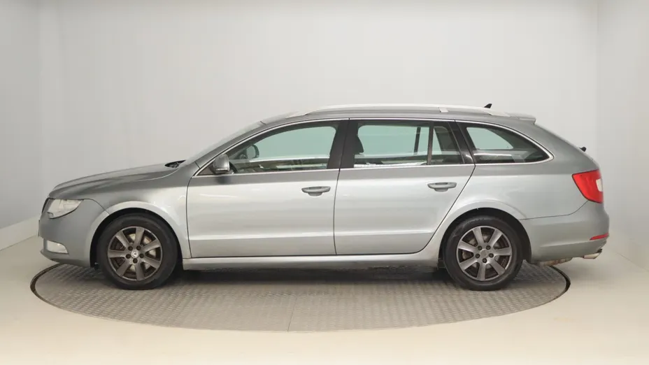 Skoda Superb -