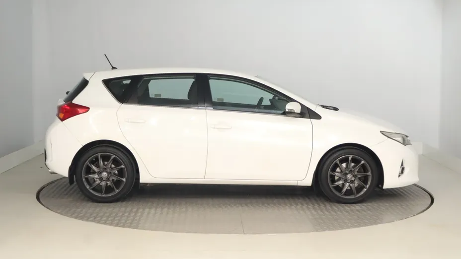 Toyota Auris -