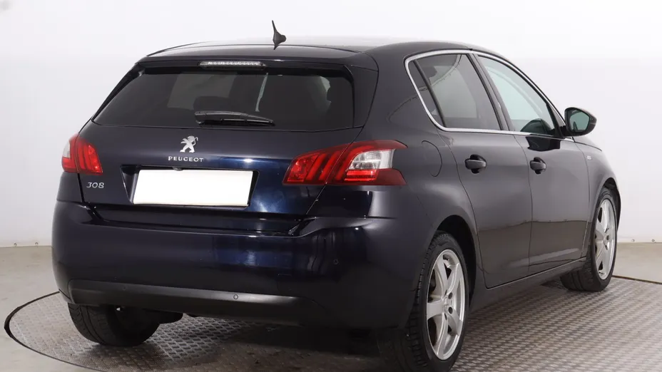 Peugeot 308 -