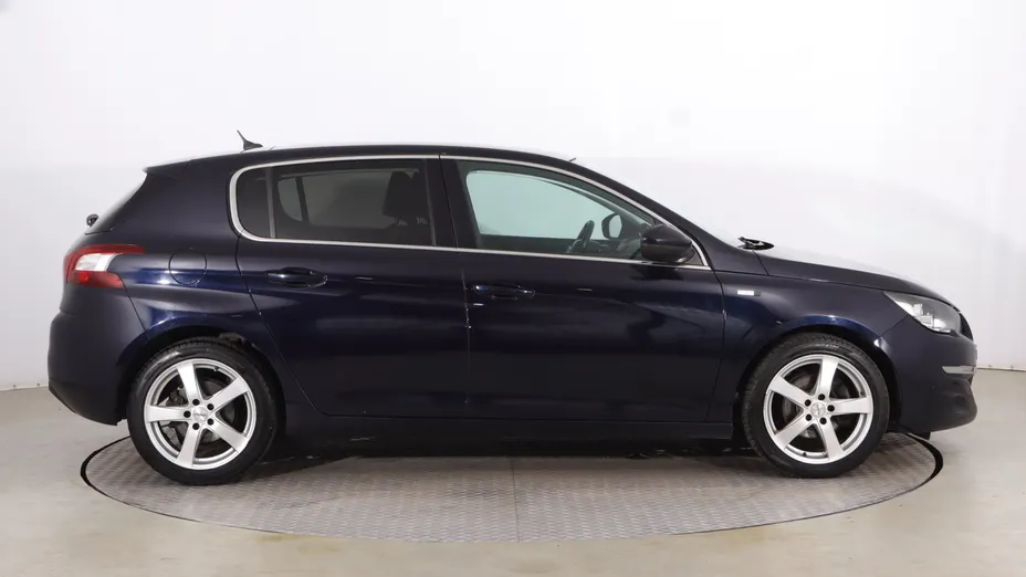 Peugeot 308 -