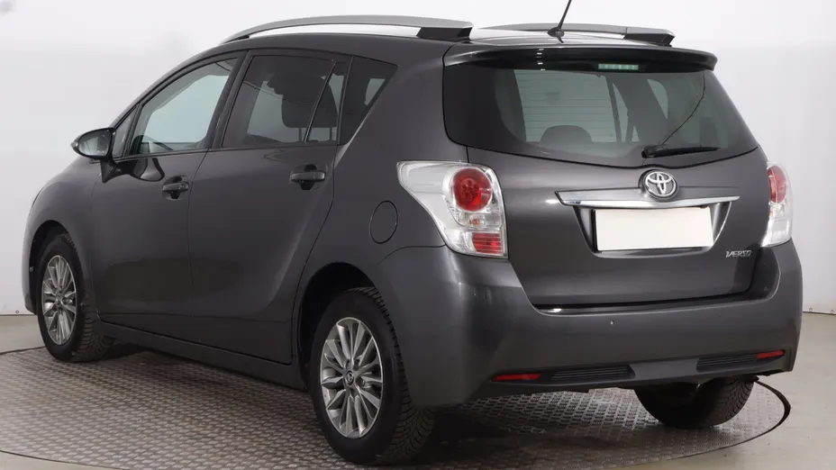 Toyota Verso -