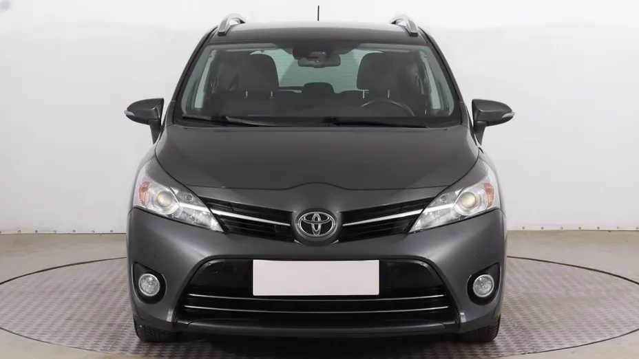 Toyota Verso -