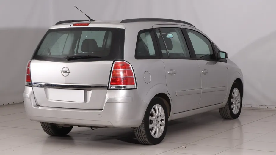 Opel Zafira -